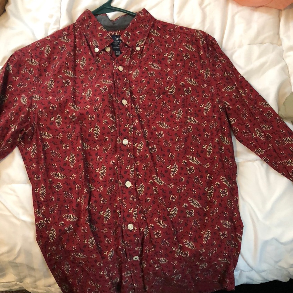 Red fall leaves American eagle outfitters